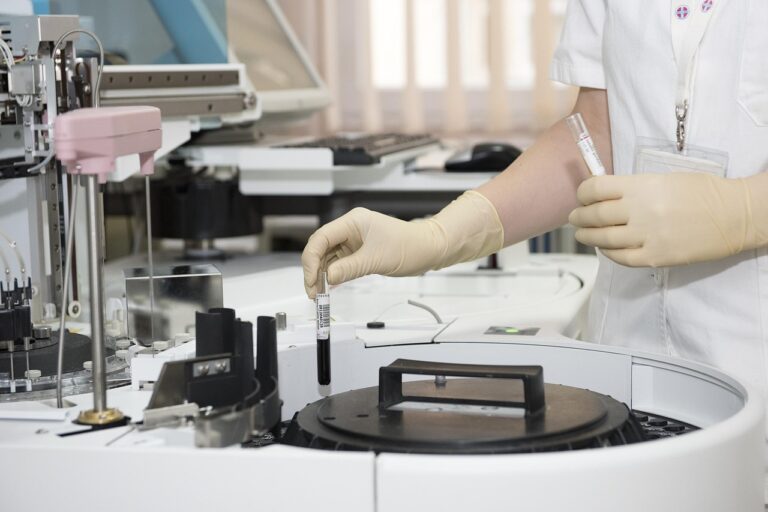 薄毛治療で再生医療は本当に効果的？